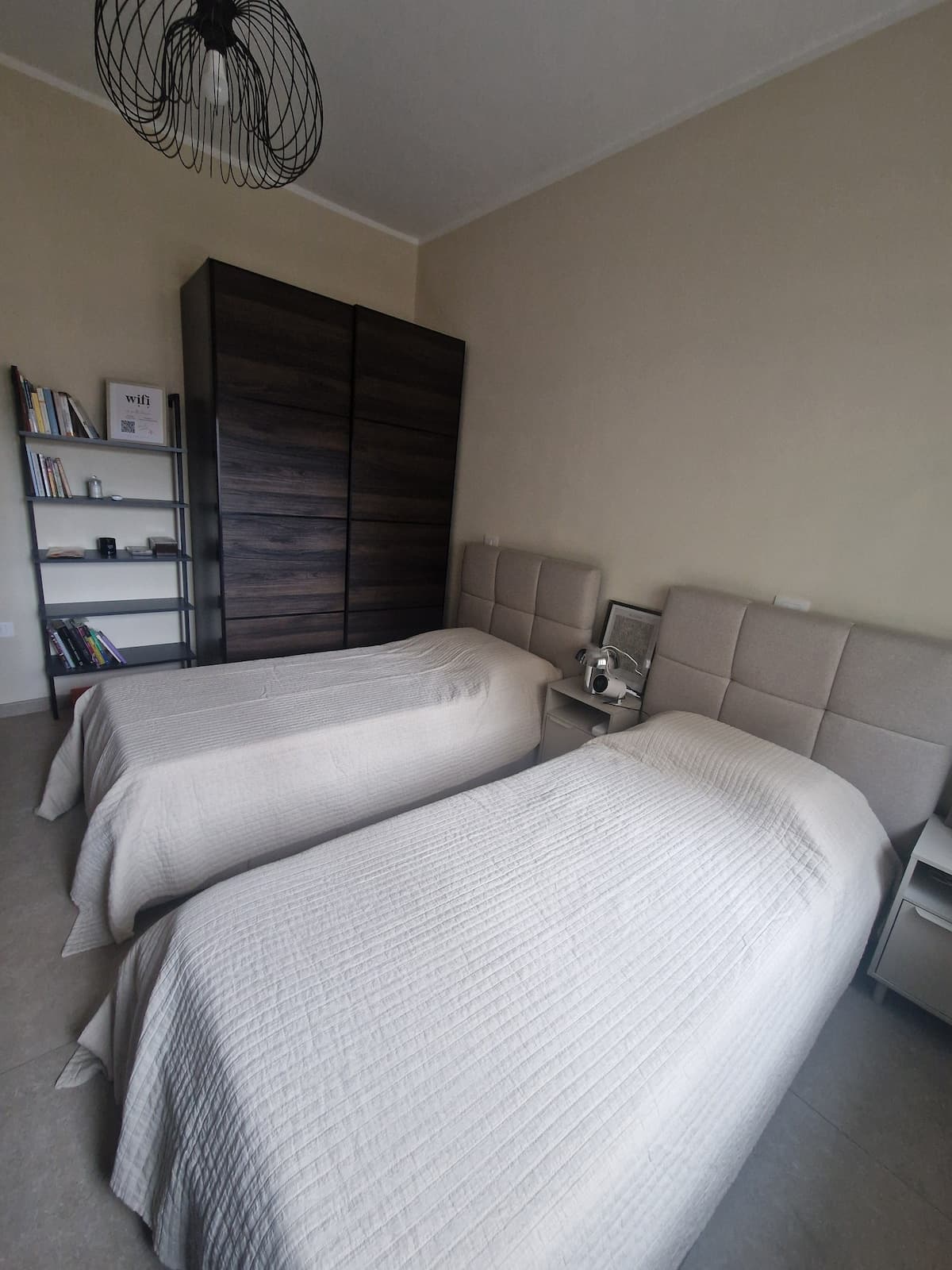 A casa di Eva - camera privata - 2 letti โ copertina